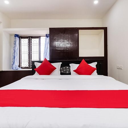 Oyo Victory Grand Hotel Tadepalle Eksteriør billede